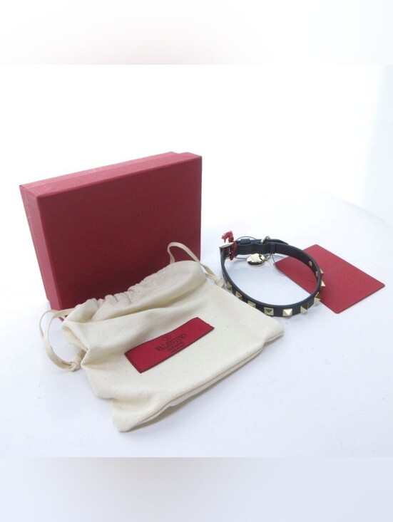 Valentino Garavani Other - NWT Valentino Garavani Dog/Pet Rockstud Leather Adjustable Collar!